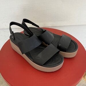 Crocs Brooklynn sandal, sz 10